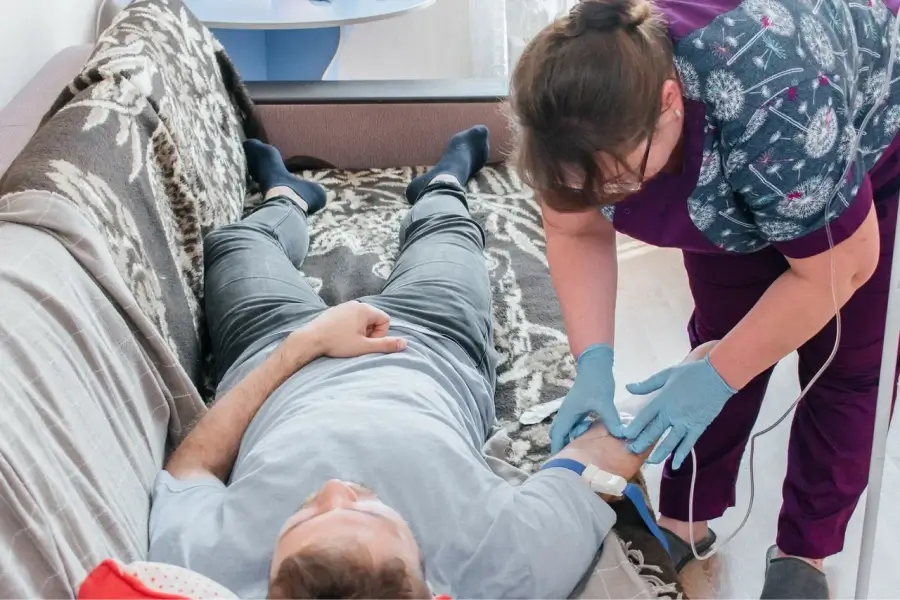 Срочный вывод из запоя в Амурске: быстро, недорого